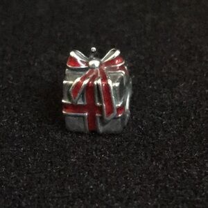 Pandora Red Ribbon Present gift Black Friday charm